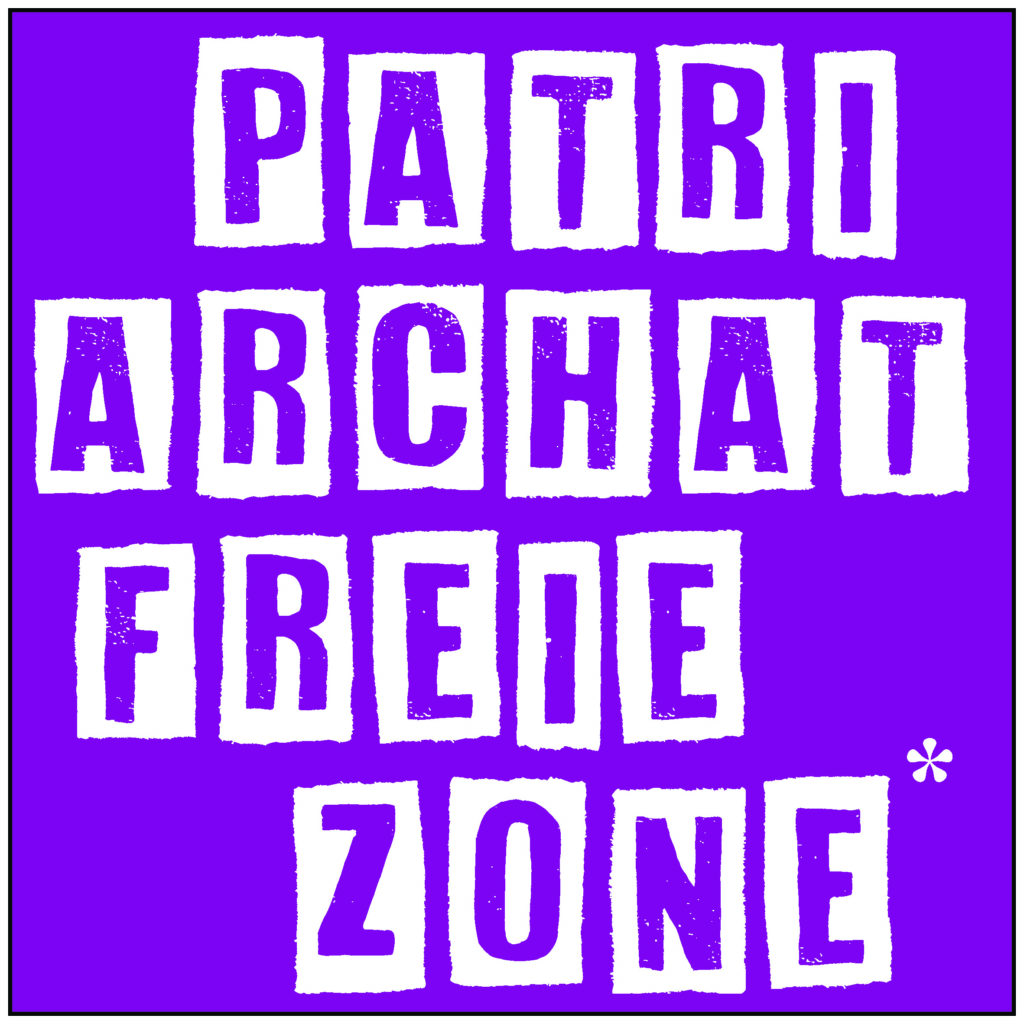 Patriachat Freie Zone* lila Hintergrund mit weiße Kästen, die Buchstaben sind einzeln in lila in den Kästen